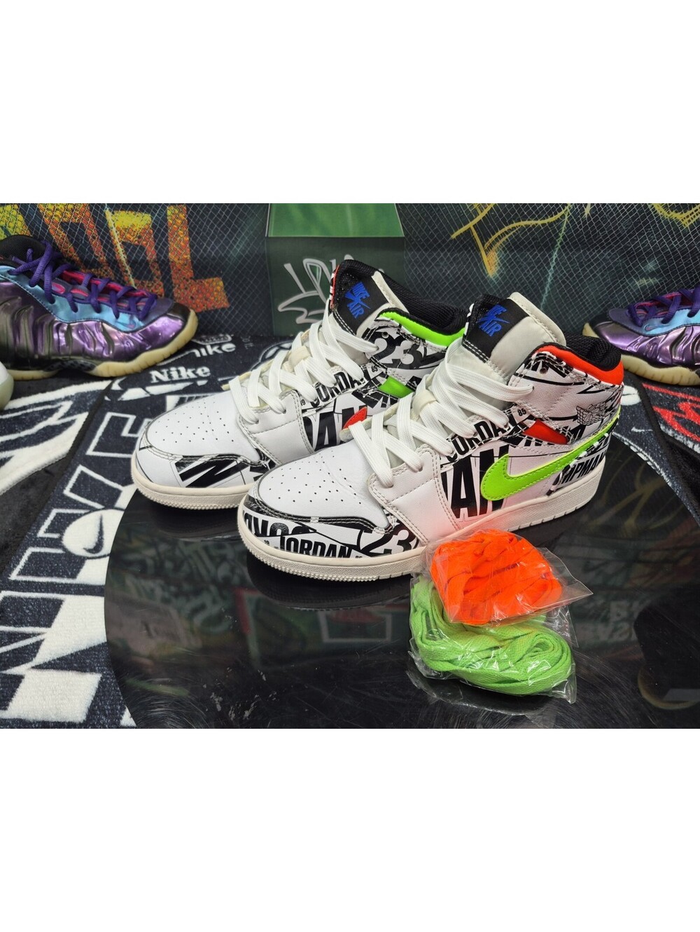Nike Air Jordan 1 Mid "All Over" Logos Mens 6M 6Y or 7.5W White Shoes 554725-143